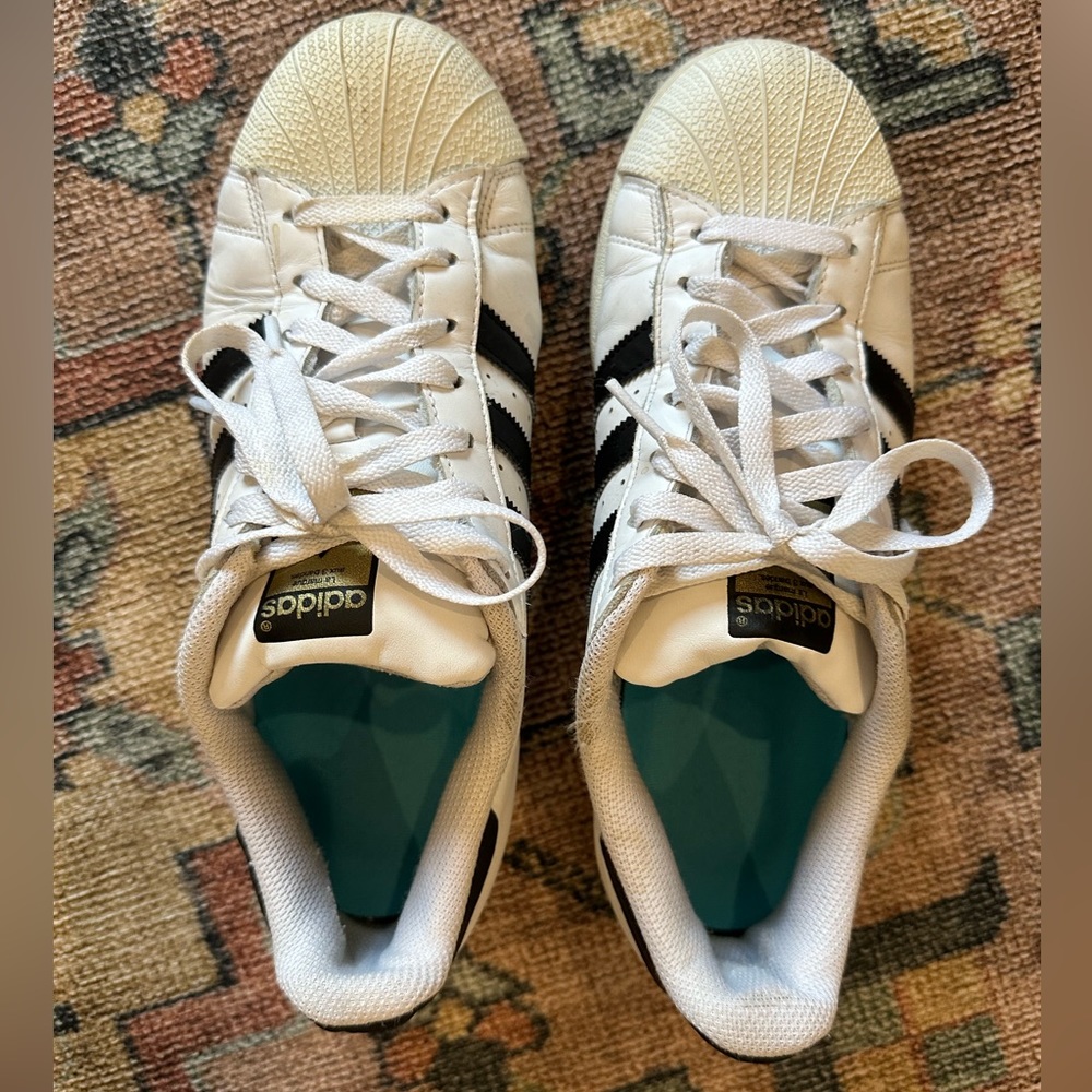 Adidas superstar women 10